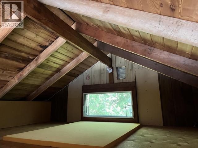 9302 Powell Lake, Remote Areas, BC - Indoor Photo Showing Other Room