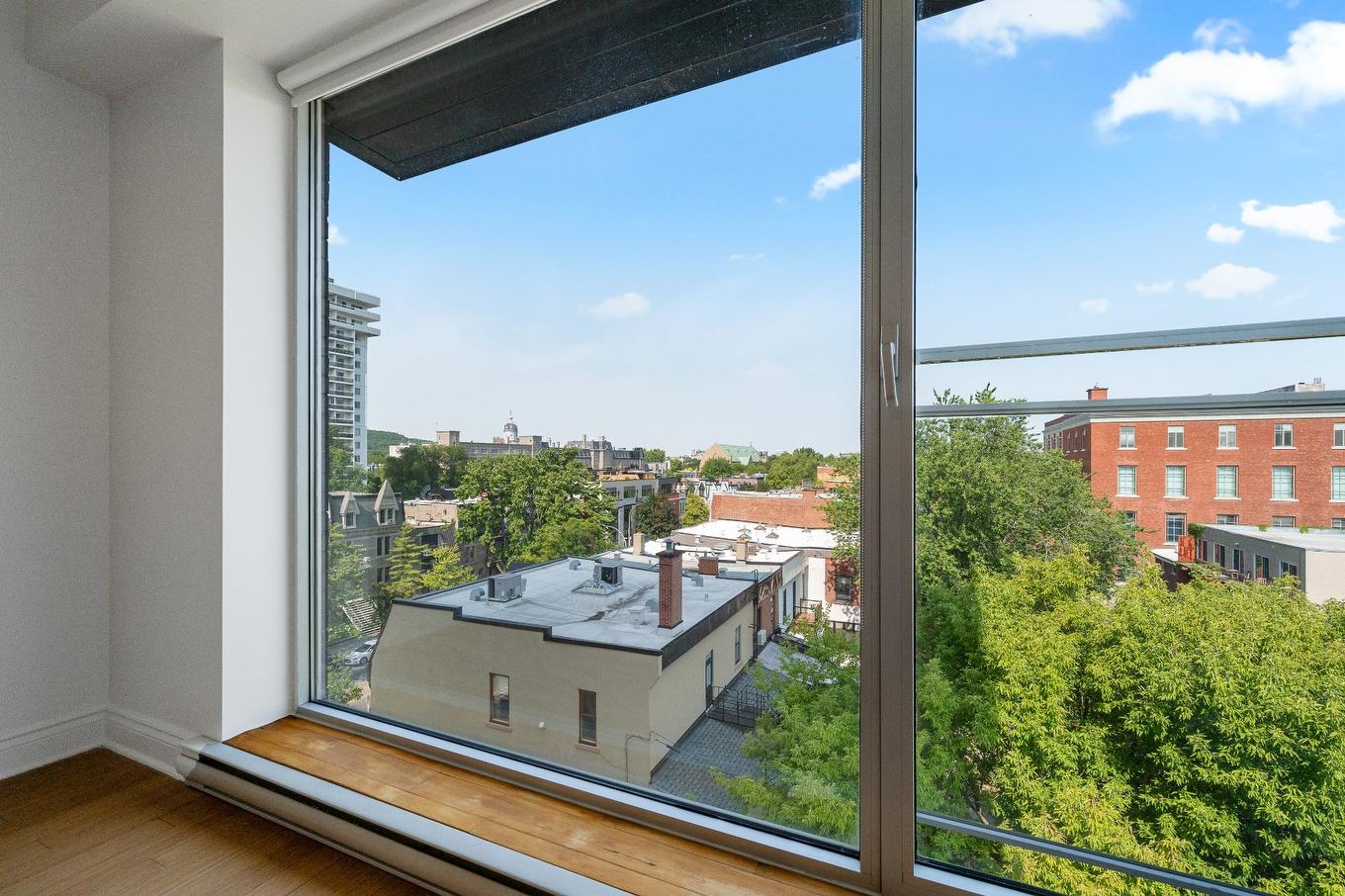 View - 701-801 Rue Sherbrooke E., Montréal (Le Plateau-Mont-Royal), QC - With View With Exterior