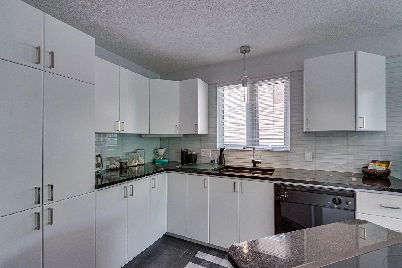 Cuisine - 19 Rue De L'Escalade, Gatineau (Hull), QC - Indoor Photo Showing Kitchen