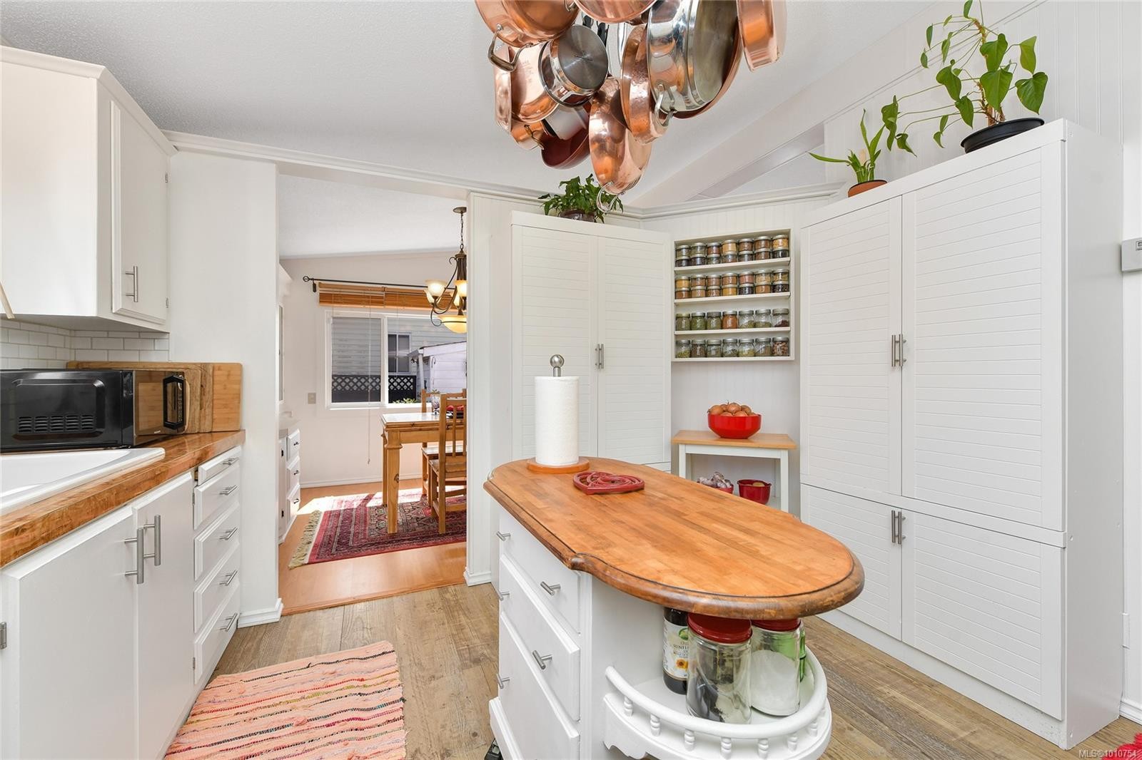 51-1555 Middle Rd, View Royal, BC