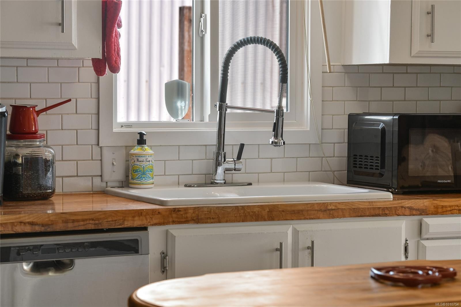 51-1555 Middle Rd, View Royal, BC