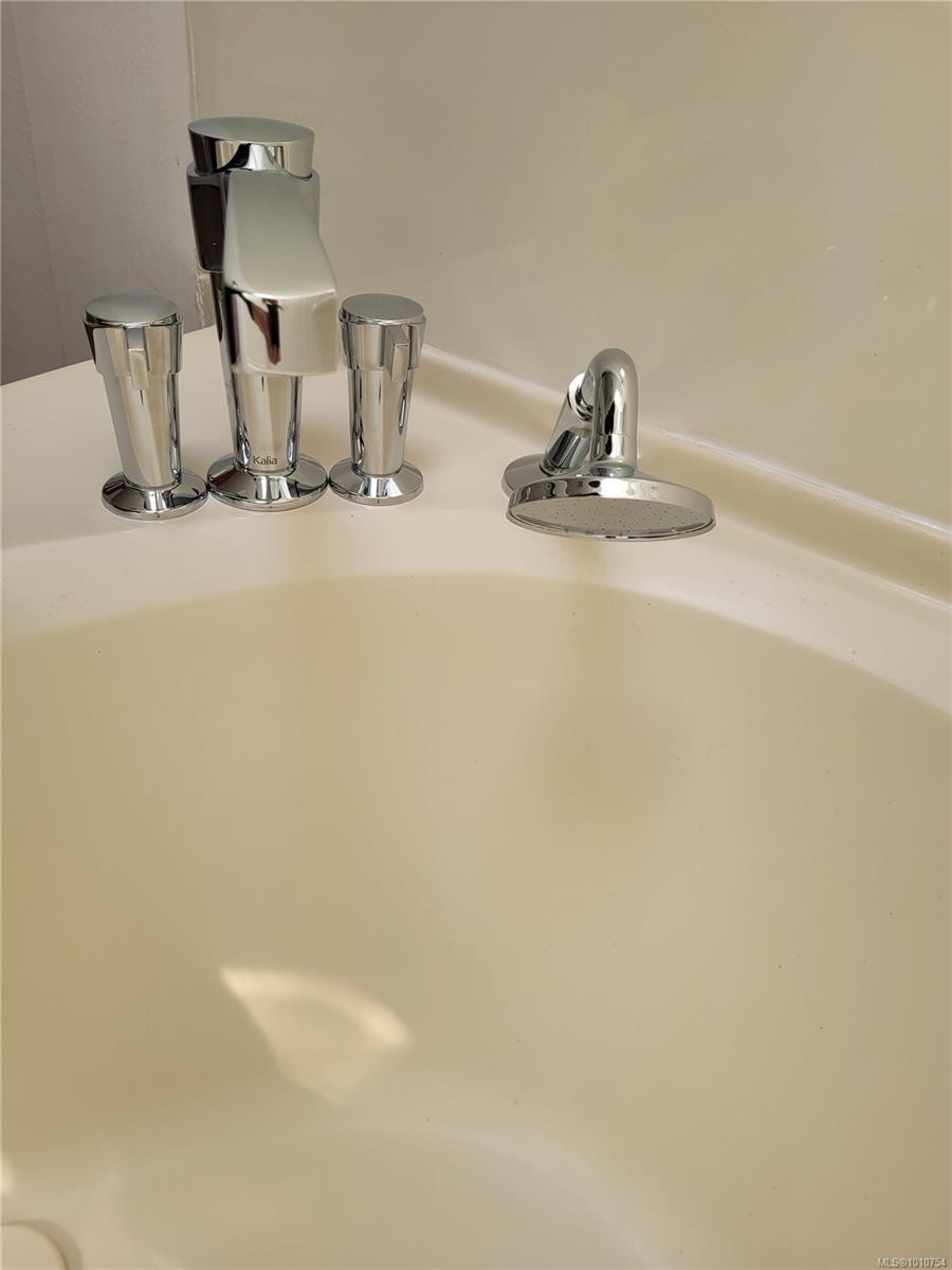 51-1555 Middle Rd, View Royal, BC