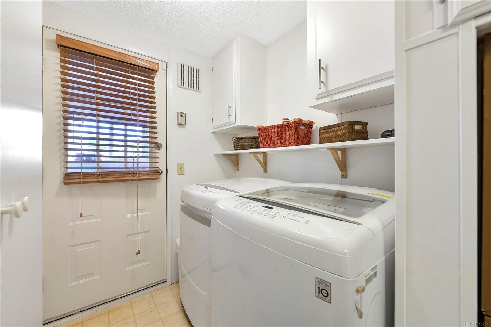 51-1555 Middle Rd, View Royal, BC