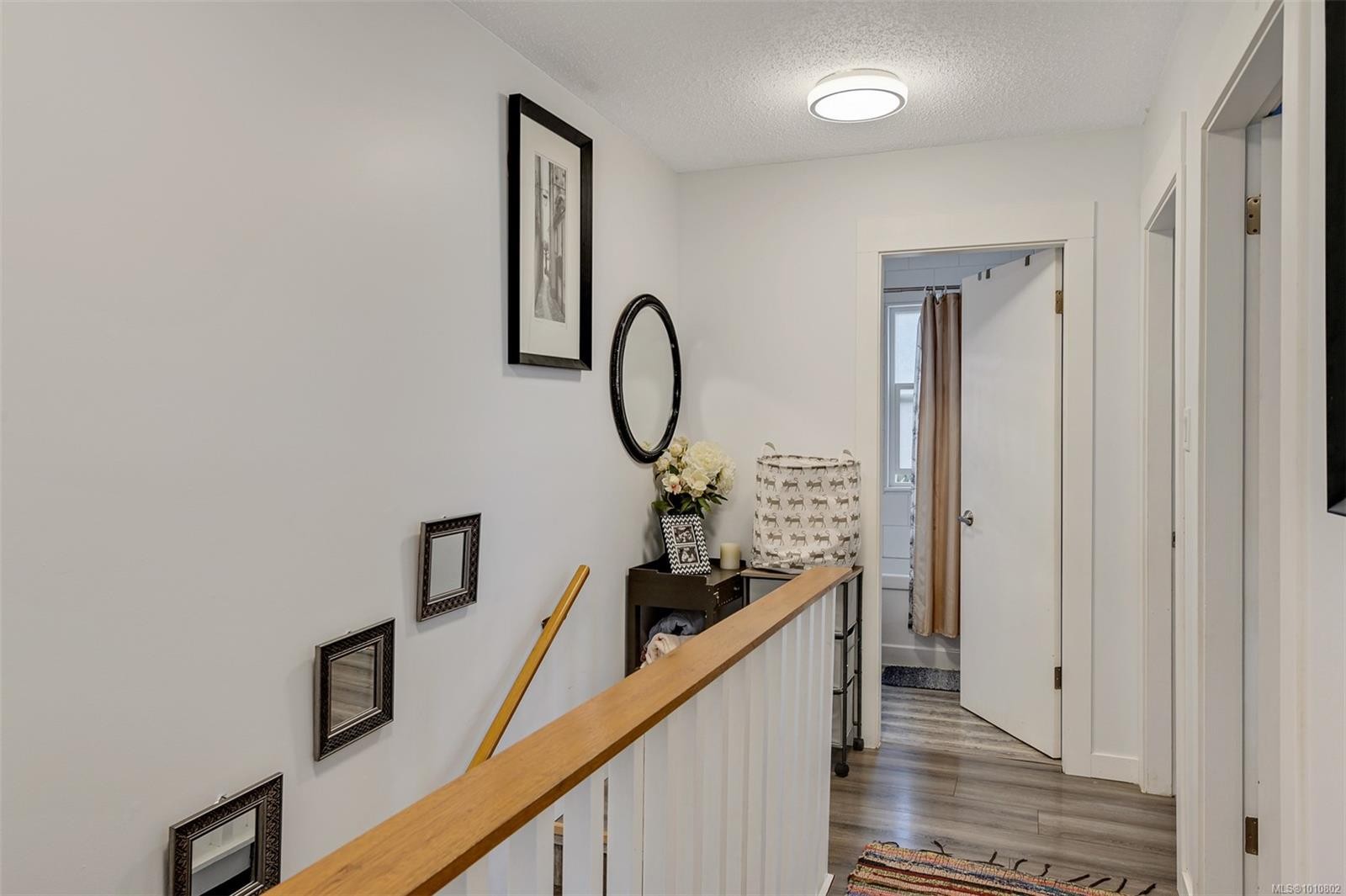 2031/2033 Melville Dr, Sidney, BC - Indoor Photo Showing Other Room