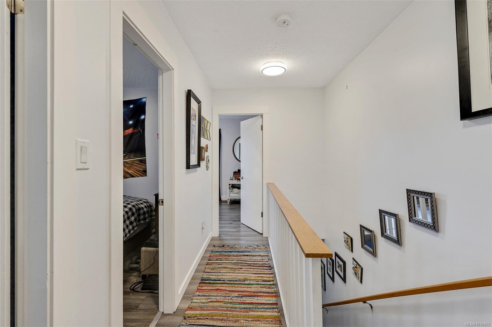 2031/2033 Melville Dr, Sidney, BC - Indoor Photo Showing Other Room