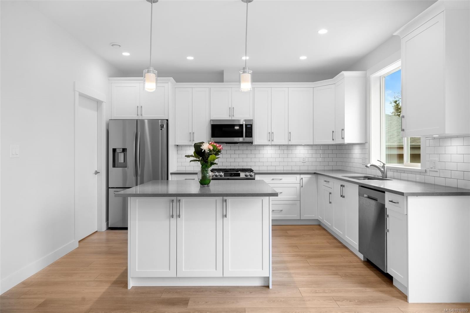 6439 Hopkins Crt, Sooke, BC