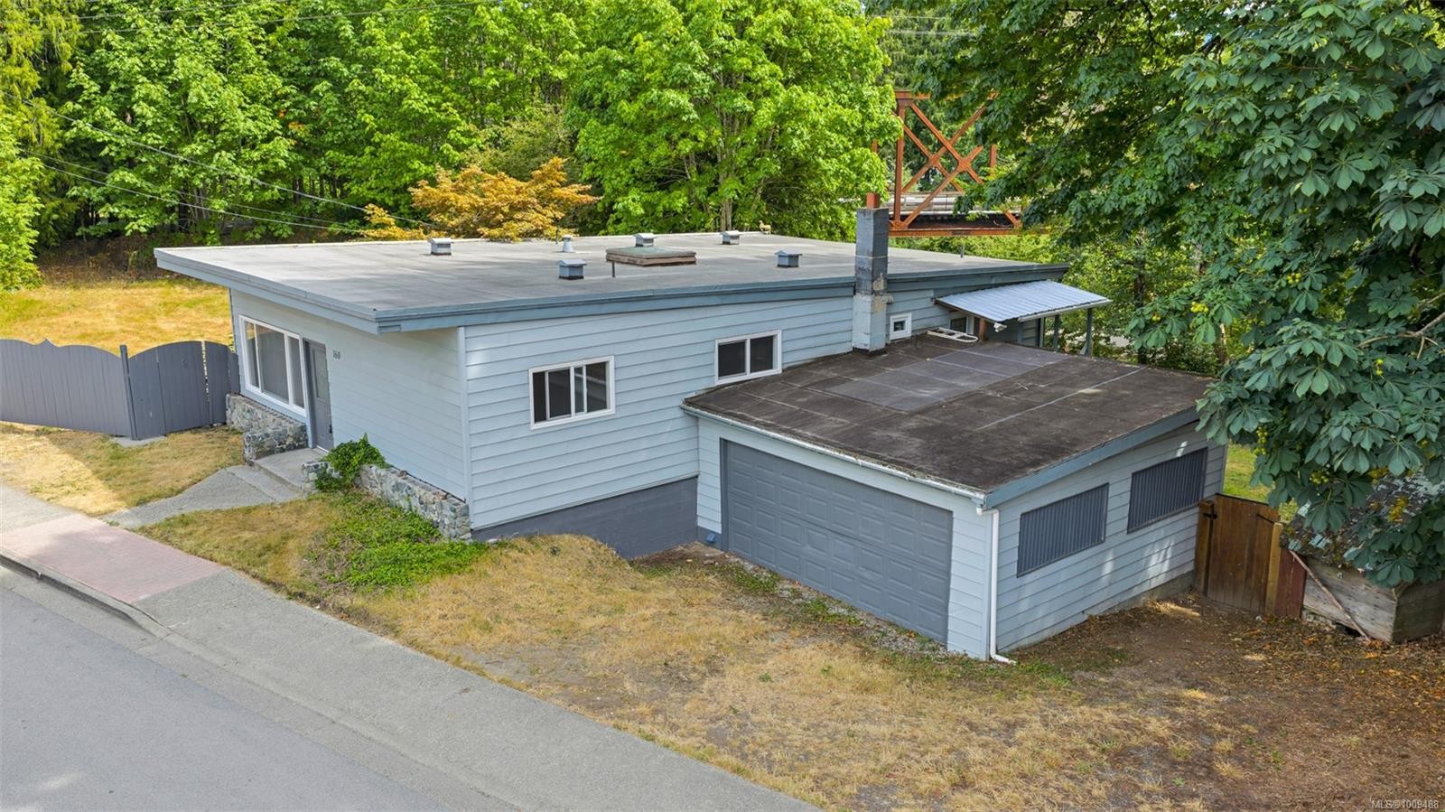 160 Cowichan Lake Rd, Lake Cowichan, BC