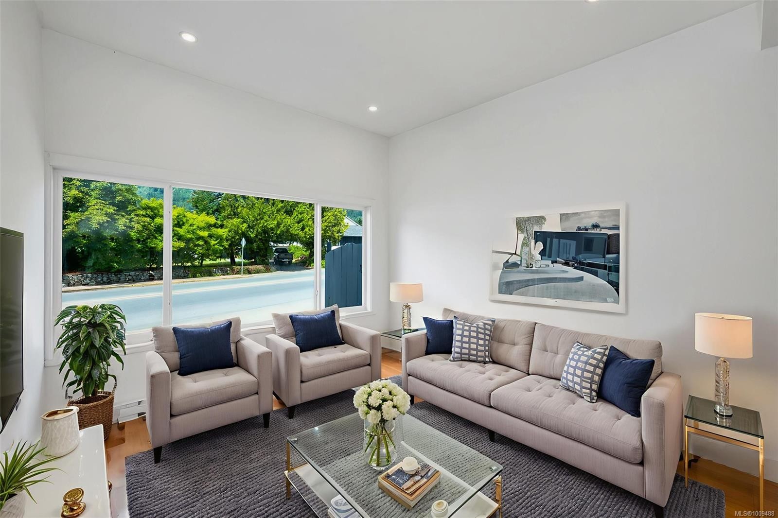 160 Cowichan Lake Rd, Lake Cowichan, BC