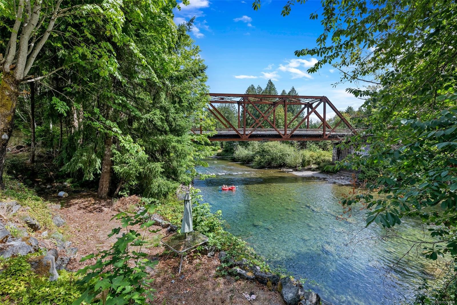 160 Cowichan Lake Rd, Lake Cowichan, BC