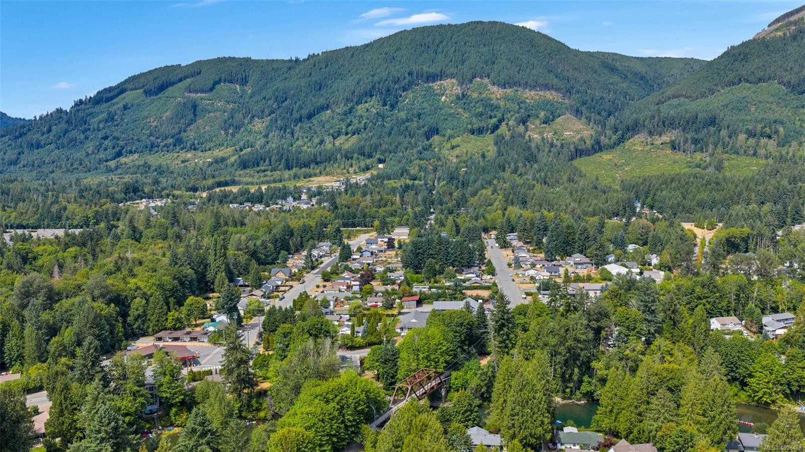 160 Cowichan Lake Rd, Lake Cowichan, BC