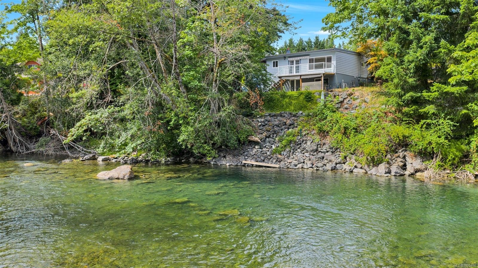 160 Cowichan Lake Rd, Lake Cowichan, BC