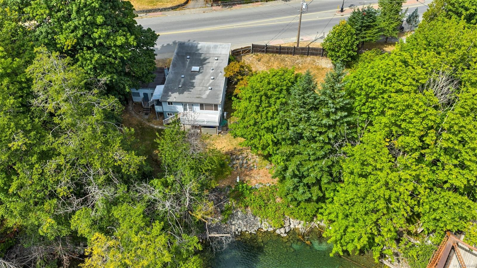 160 Cowichan Lake Rd, Lake Cowichan, BC