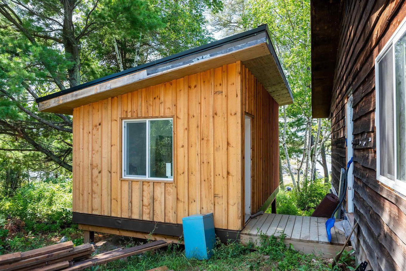 33 Lori-Lee Bay, Kenora, ON - Outdoor With Exterior