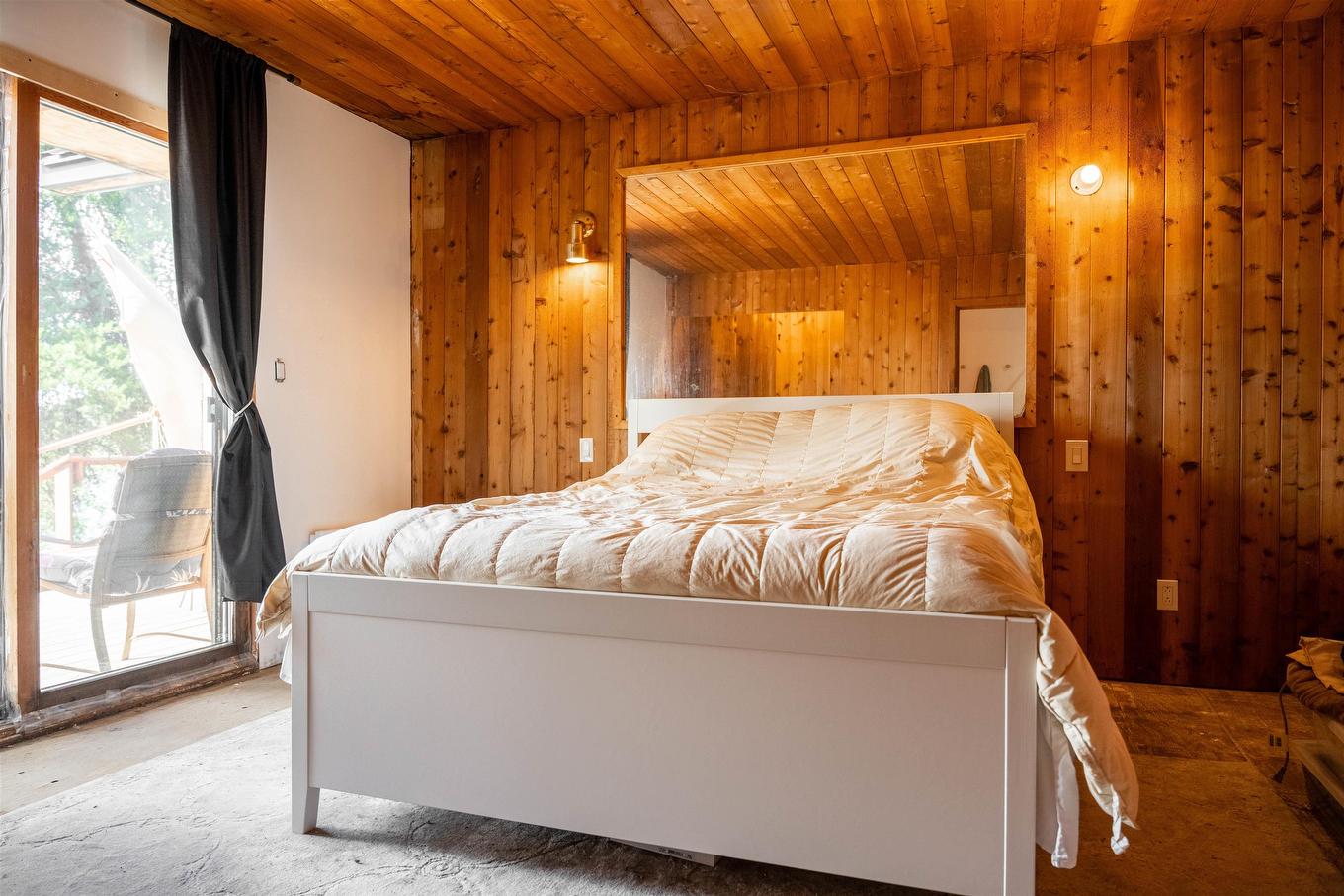 33 Lori-Lee Bay, Kenora, ON - Indoor Photo Showing Bedroom