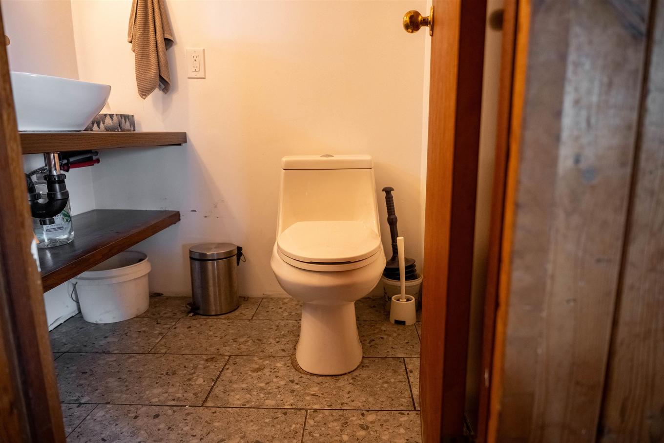 33 Lori-Lee Bay, Kenora, ON - Indoor Photo Showing Bathroom