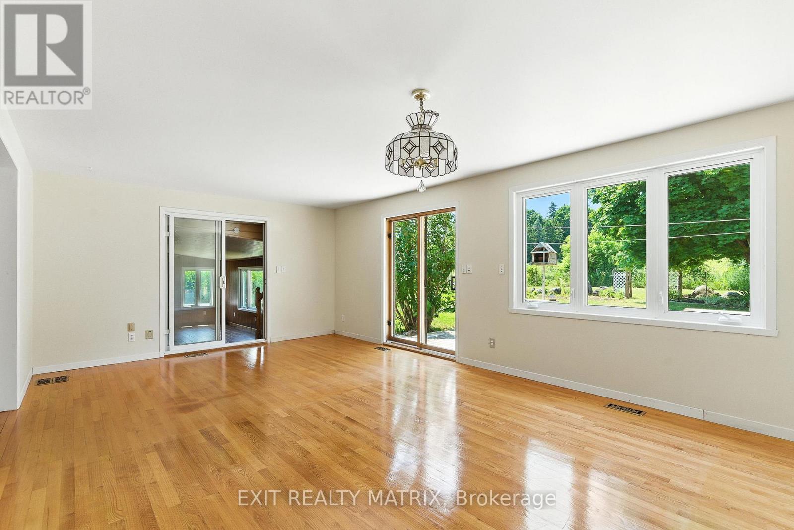 26 Farmers Avenue, Champlain, ON - Indoor Photo Showing Other Room