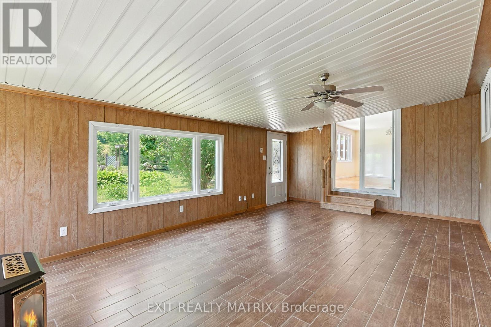 26 Farmers Avenue, Champlain, ON - Indoor Photo Showing Other Room
