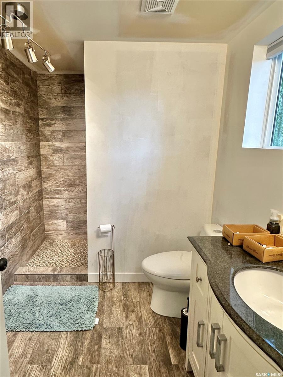 100 Misty Bay Drive, Big Shell, SK - Indoor Photo Showing Bathroom