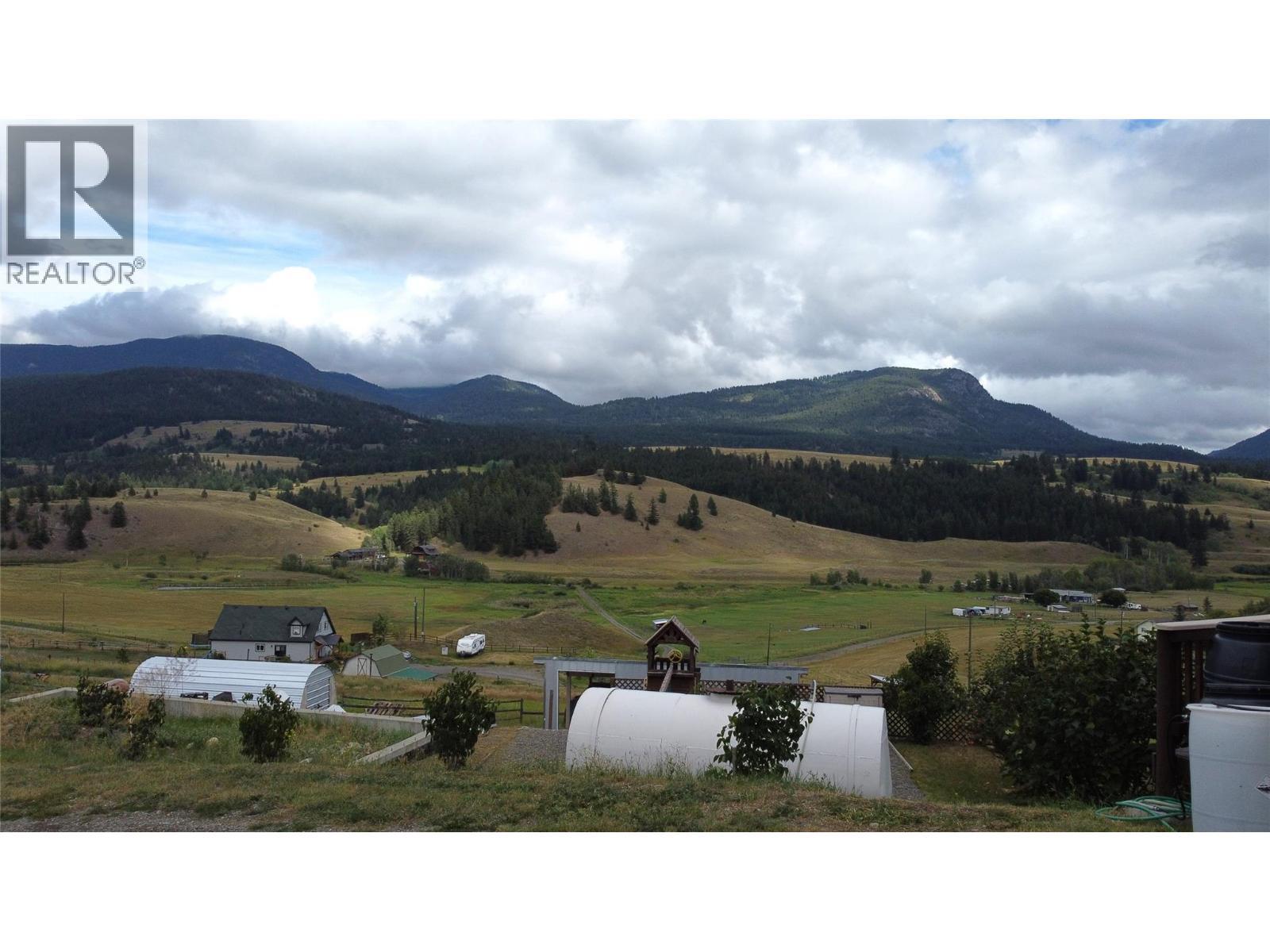 4425 Strawberry Heights Road, Kamloops, BC - Outdoor With View