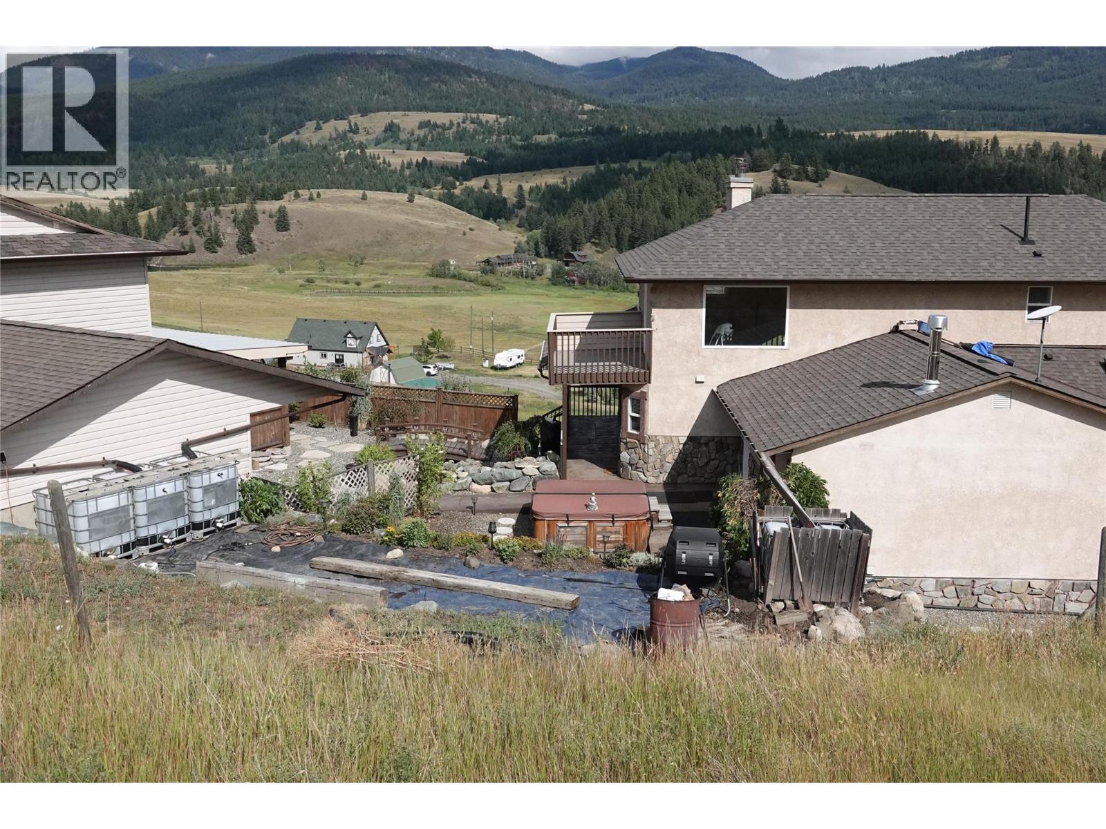 4425 Strawberry Heights Road, Kamloops, BC - Outdoor With View