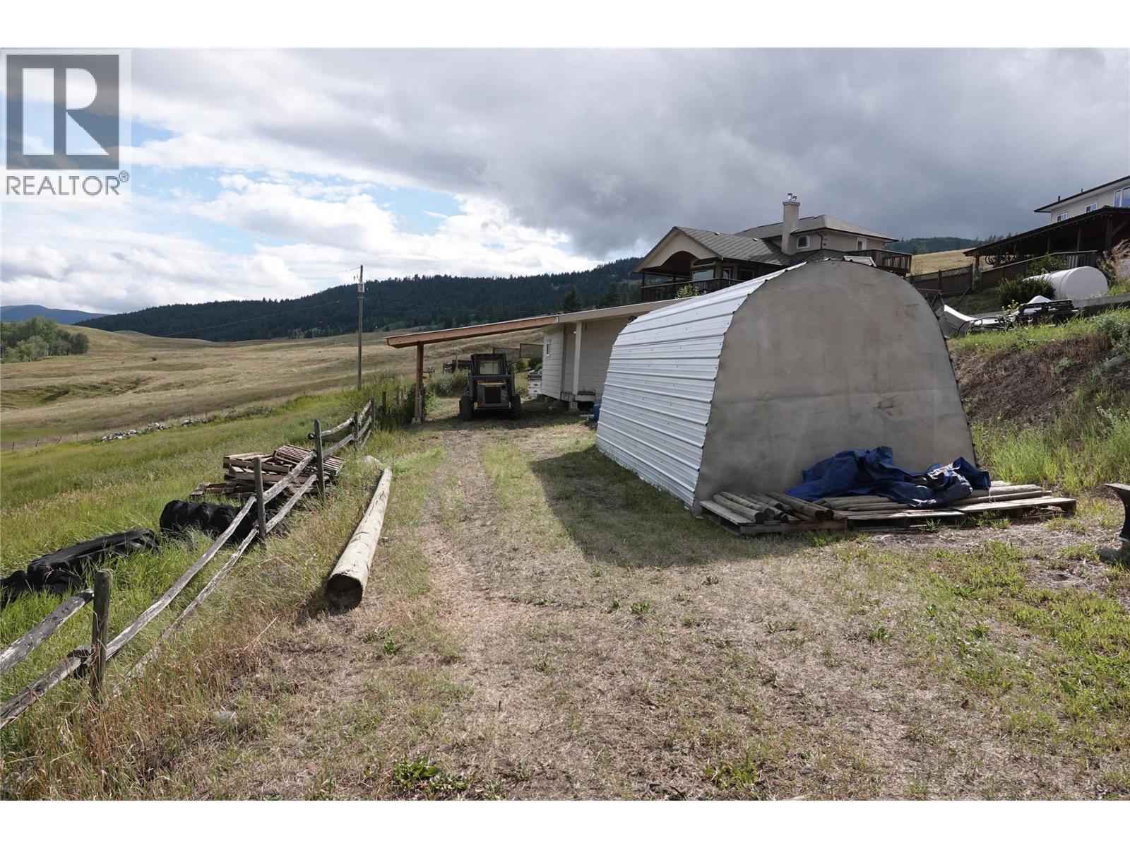 4425 Strawberry Heights Road, Kamloops, BC - Outdoor