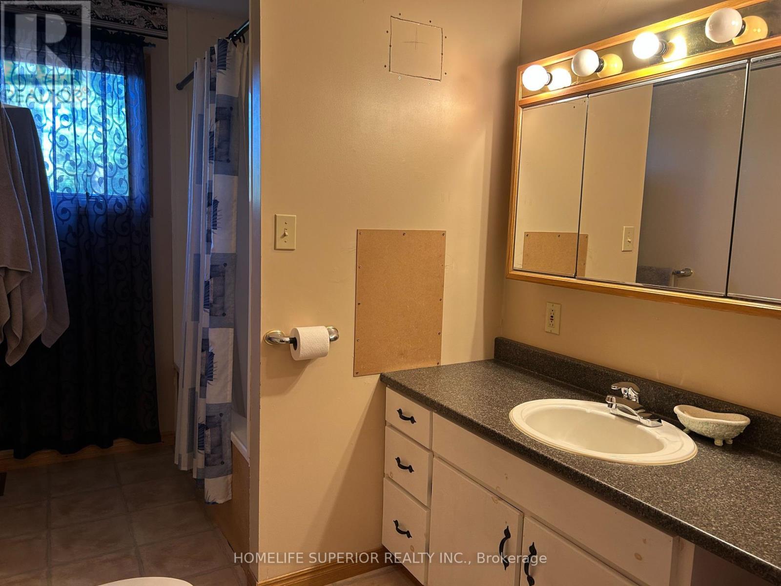 1004 Bateman Road E, Stirling-Rawdon (Stirling Ward), ON - Indoor Photo Showing Bathroom