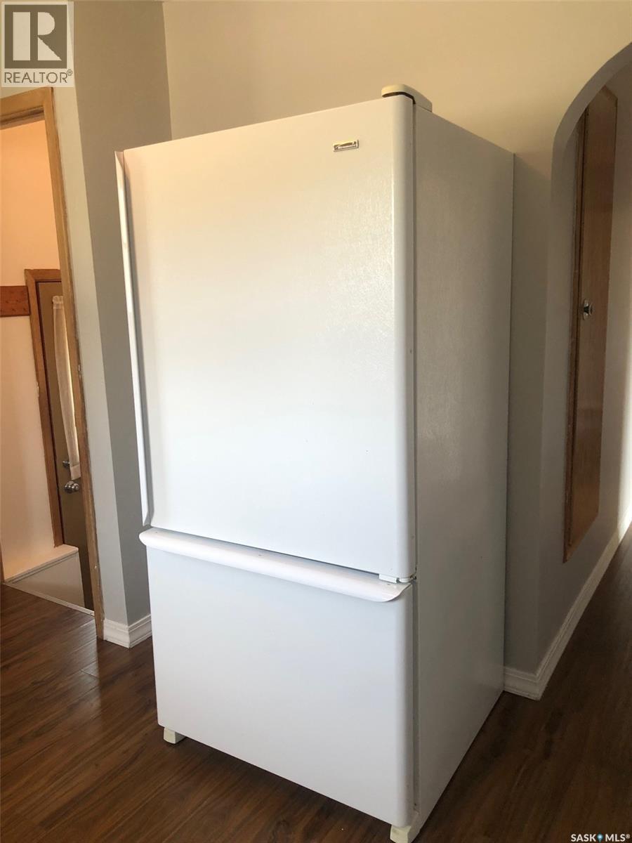 303 Fourth Avenue E, Canora, SK - Indoor