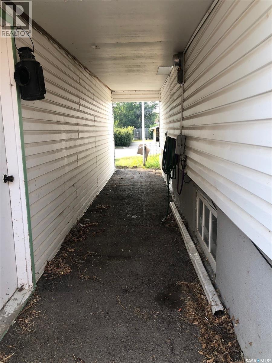 303 Fourth Avenue E, Canora, SK - Outdoor With Exterior