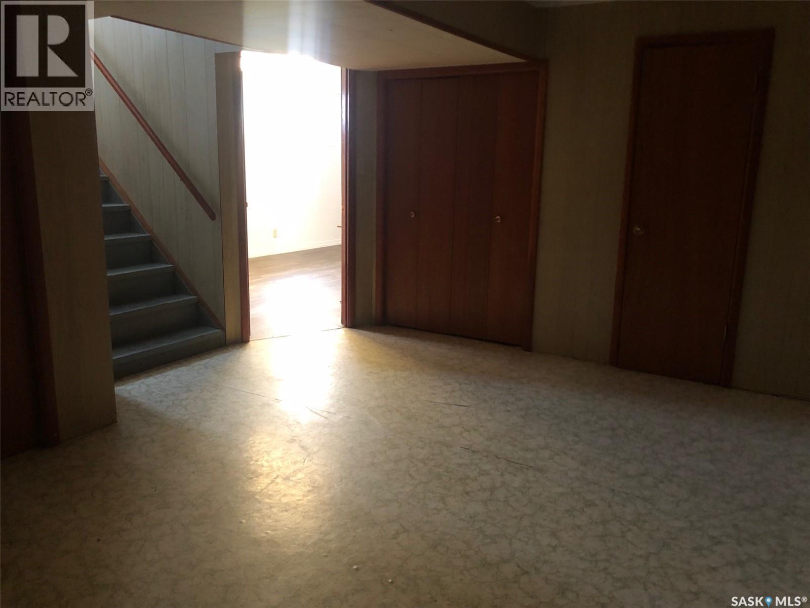 303 Fourth Avenue E, Canora, SK - Indoor Photo Showing Other Room