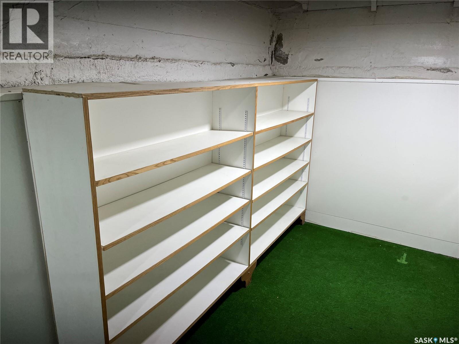 103 4Th Avenue E, Lafleche, SK - Indoor