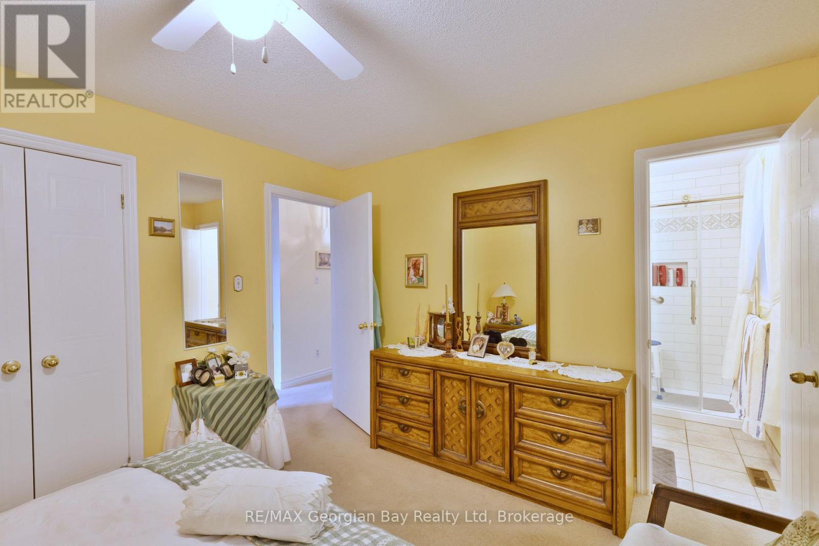1057 Dina Crescent, Midland, ON - Indoor Photo Showing Bedroom