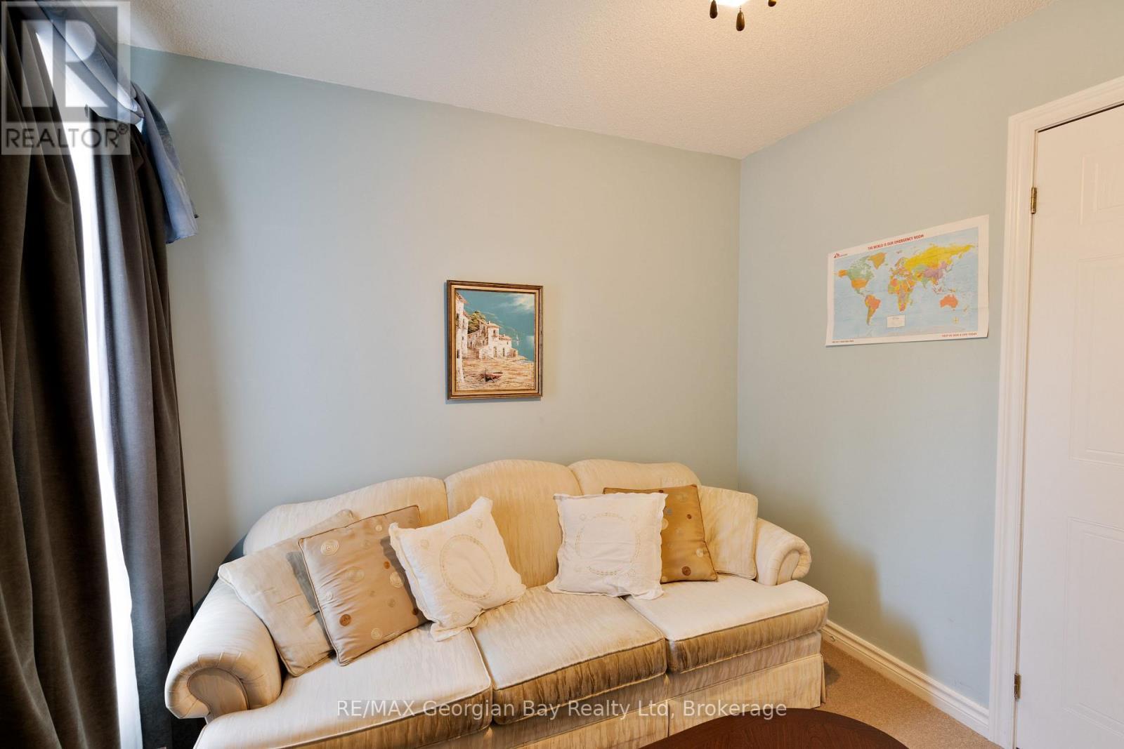 1057 Dina Crescent, Midland, ON - Indoor