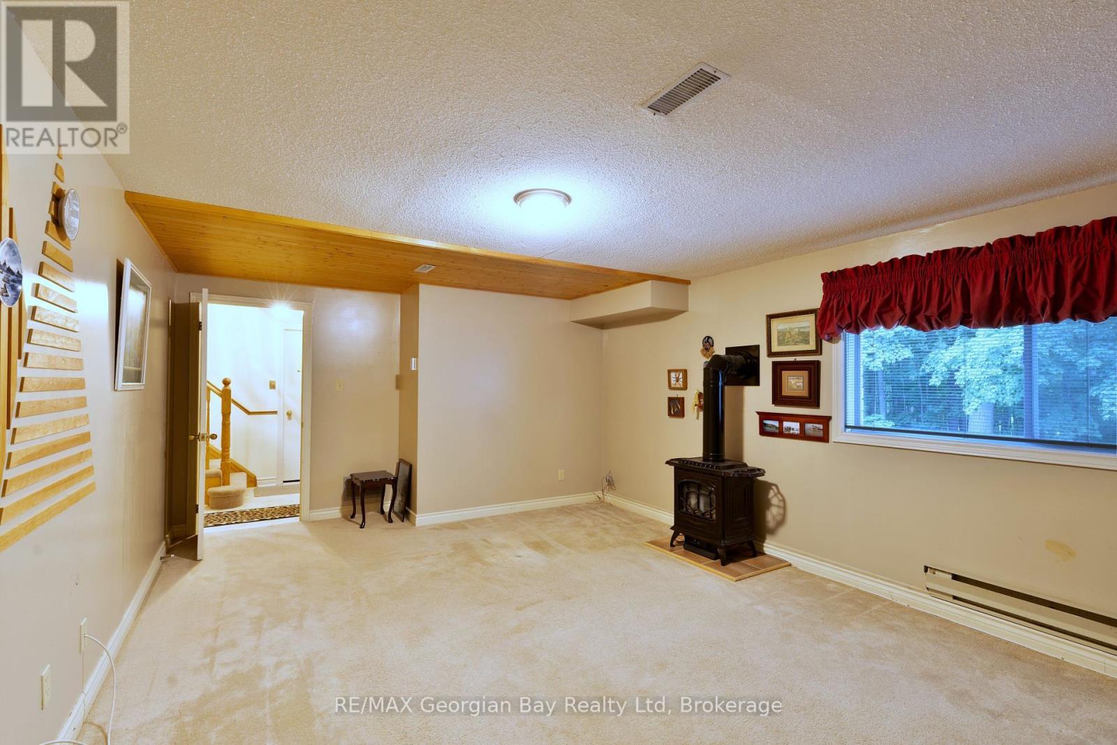 1057 Dina Crescent, Midland, ON - Indoor Photo Showing Other Room