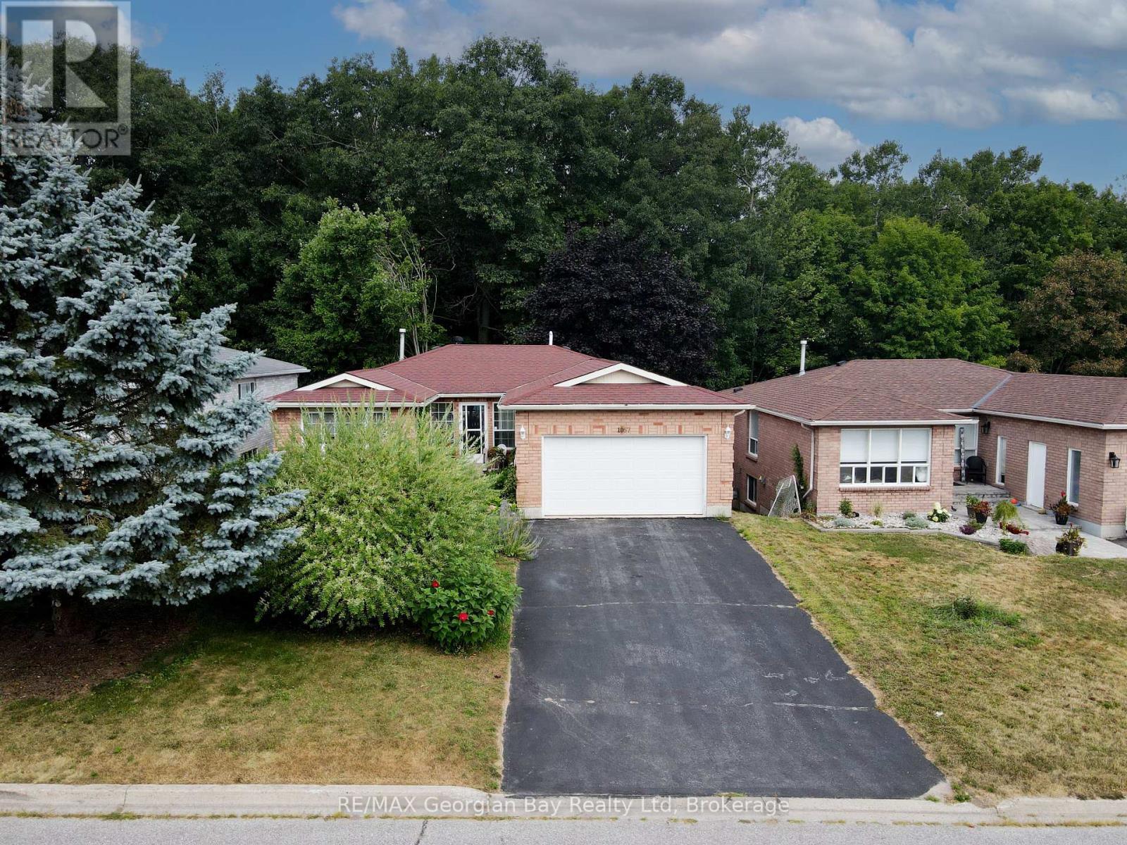 1057 Dina Crescent, Midland, ON - Outdoor