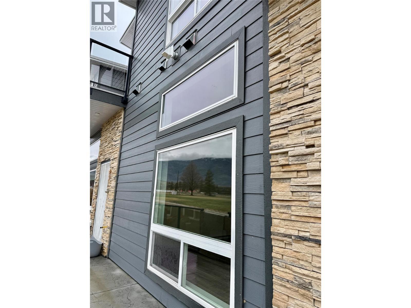 937 Spillway Road Unit# 104, Oliver, BC - Outdoor