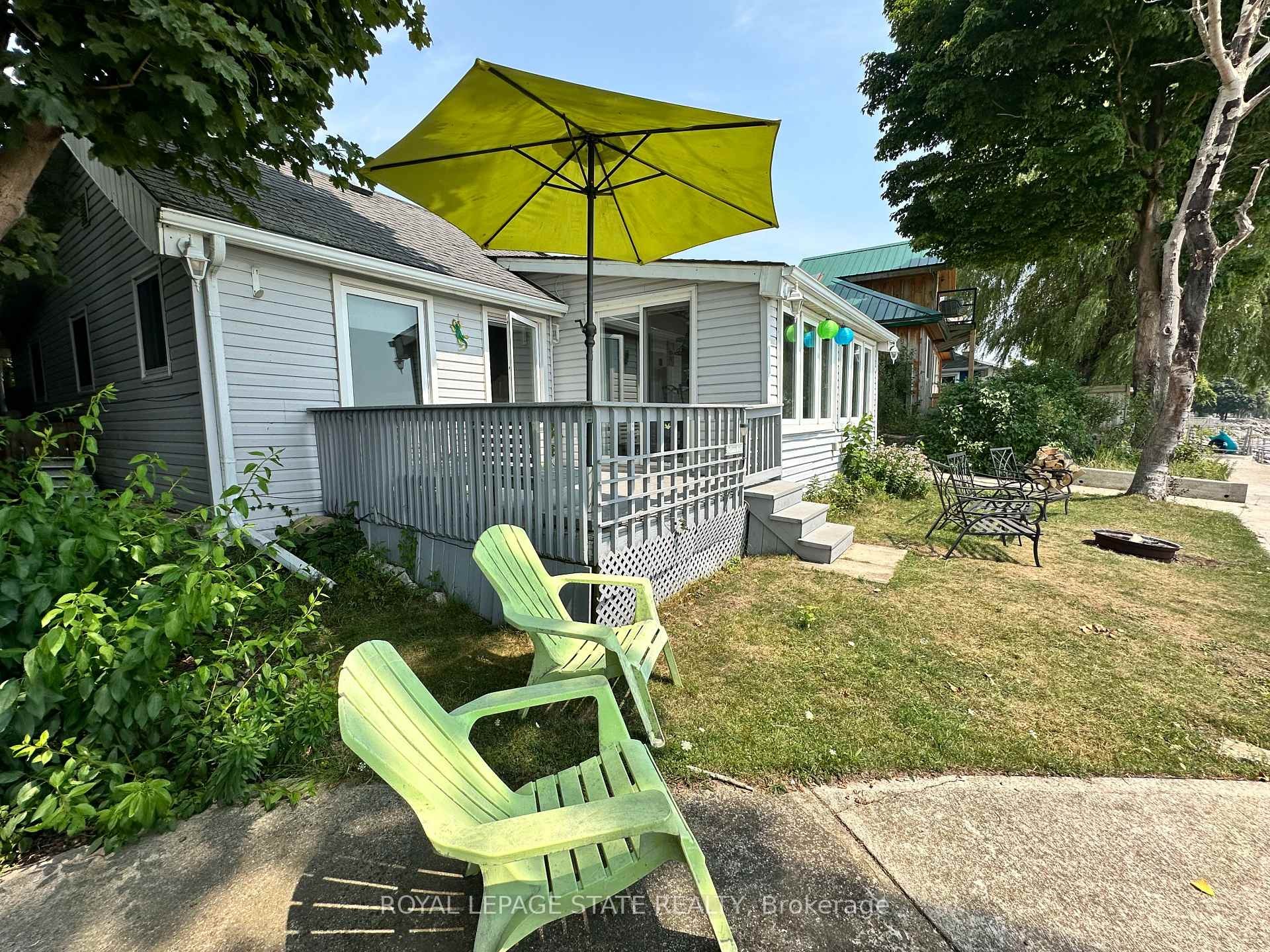 2110 Lakeshore Road, Haldimand, ON - Outdoor