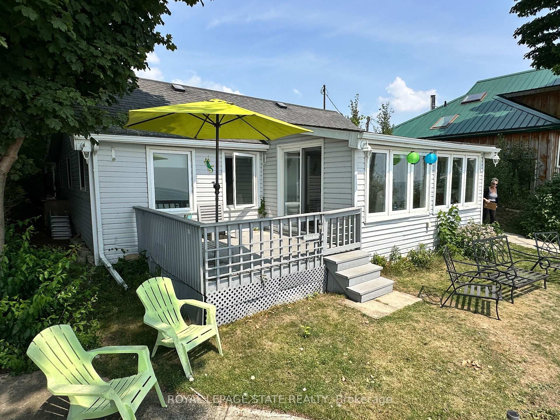 2110 Lakeshore Road, Haldimand, ON - Outdoor