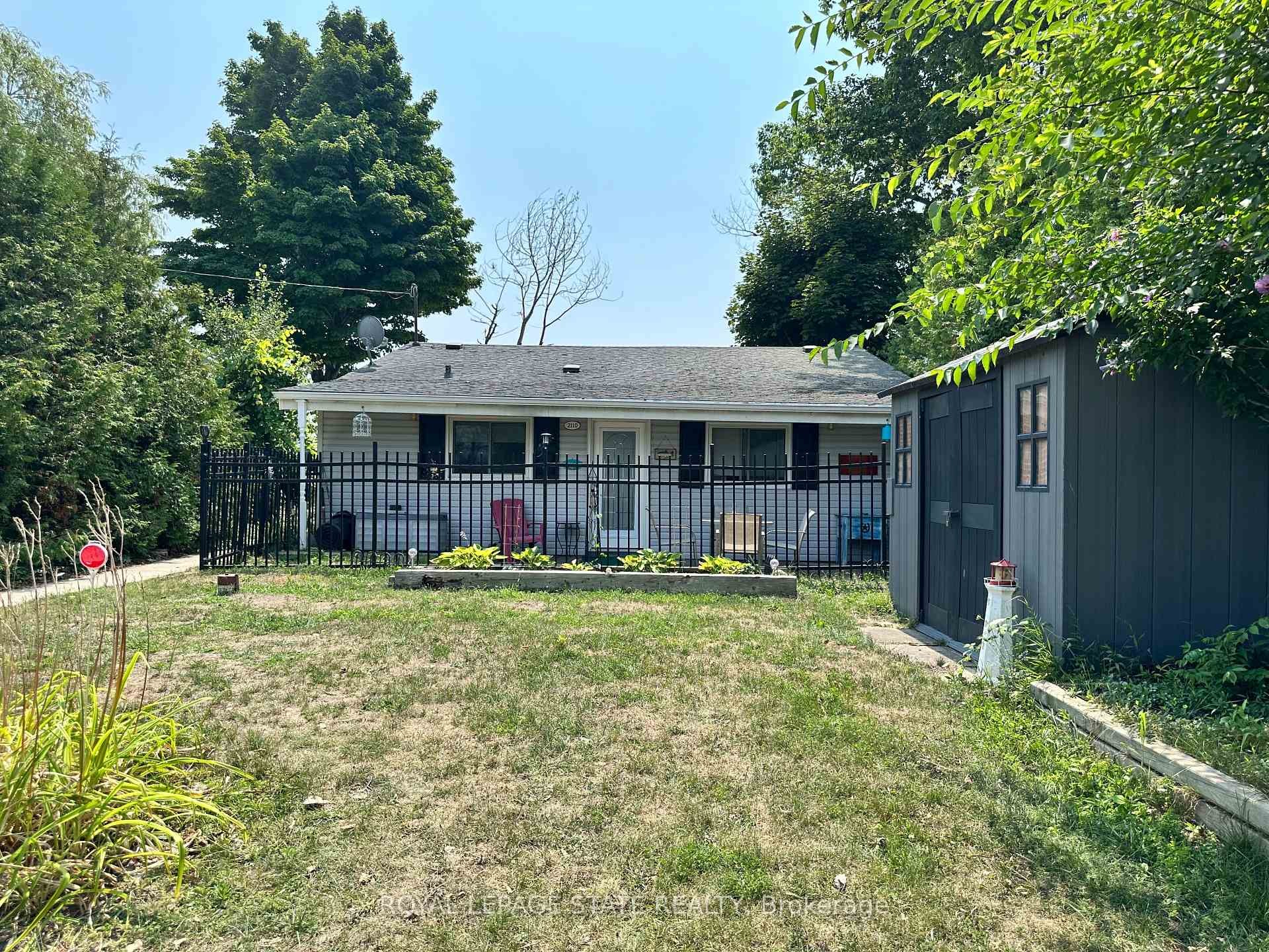 2110 Lakeshore Road, Haldimand, ON - Outdoor