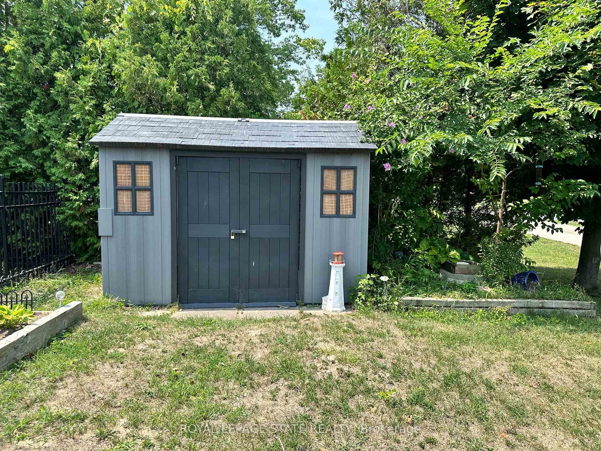 2110 Lakeshore Road, Haldimand, ON - Outdoor