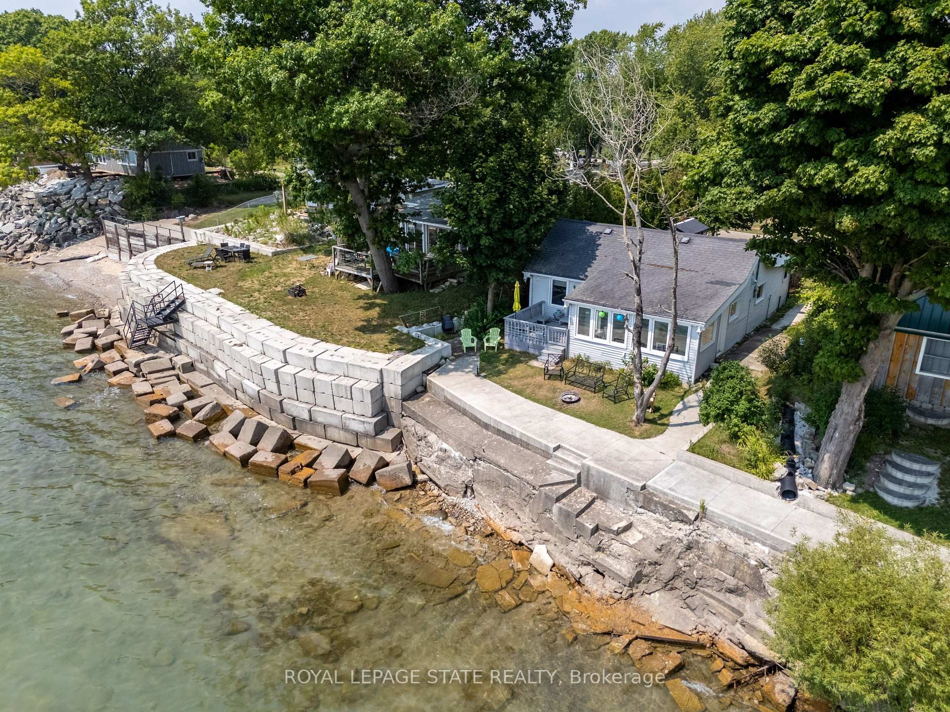 2110 Lakeshore Road, Haldimand, ON - Outdoor With Body Of Water