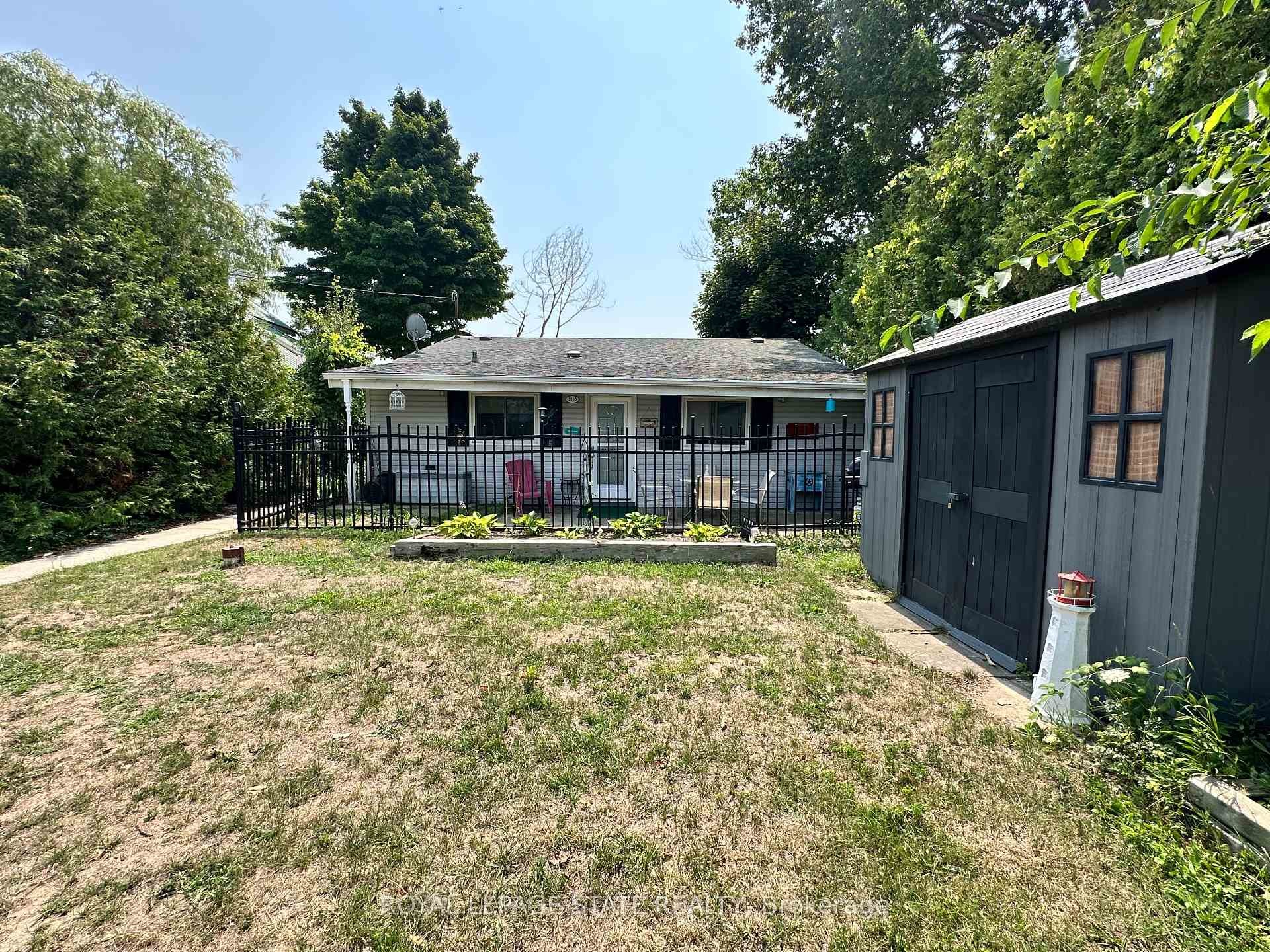 2110 Lakeshore Road, Haldimand, ON - Outdoor With Deck Patio Veranda