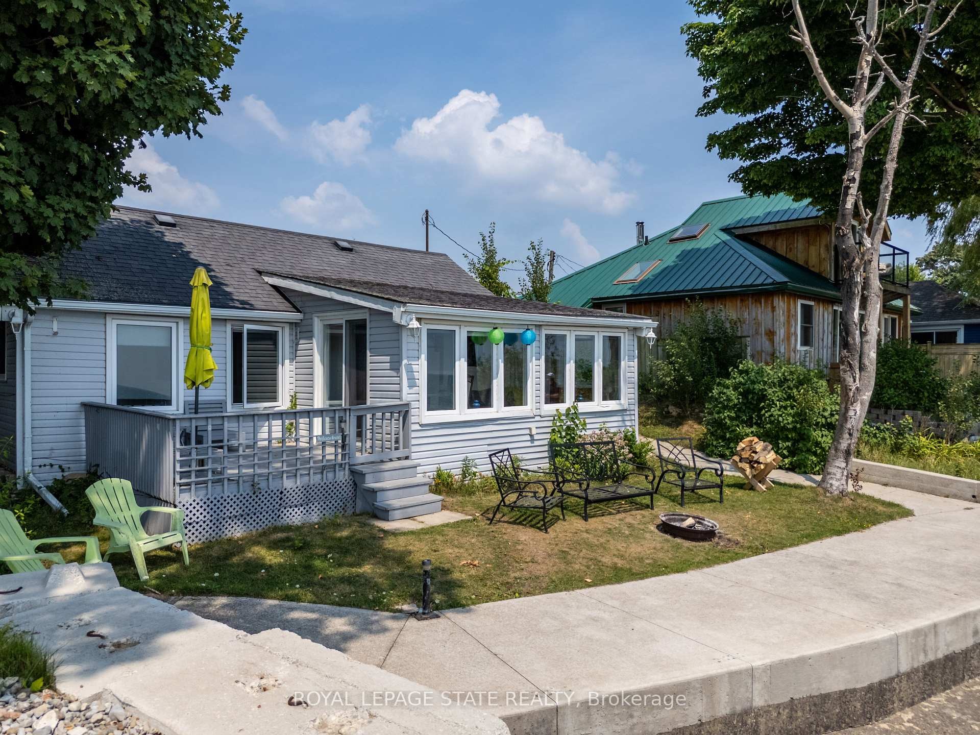 2110 Lakeshore Road, Haldimand, ON - Outdoor