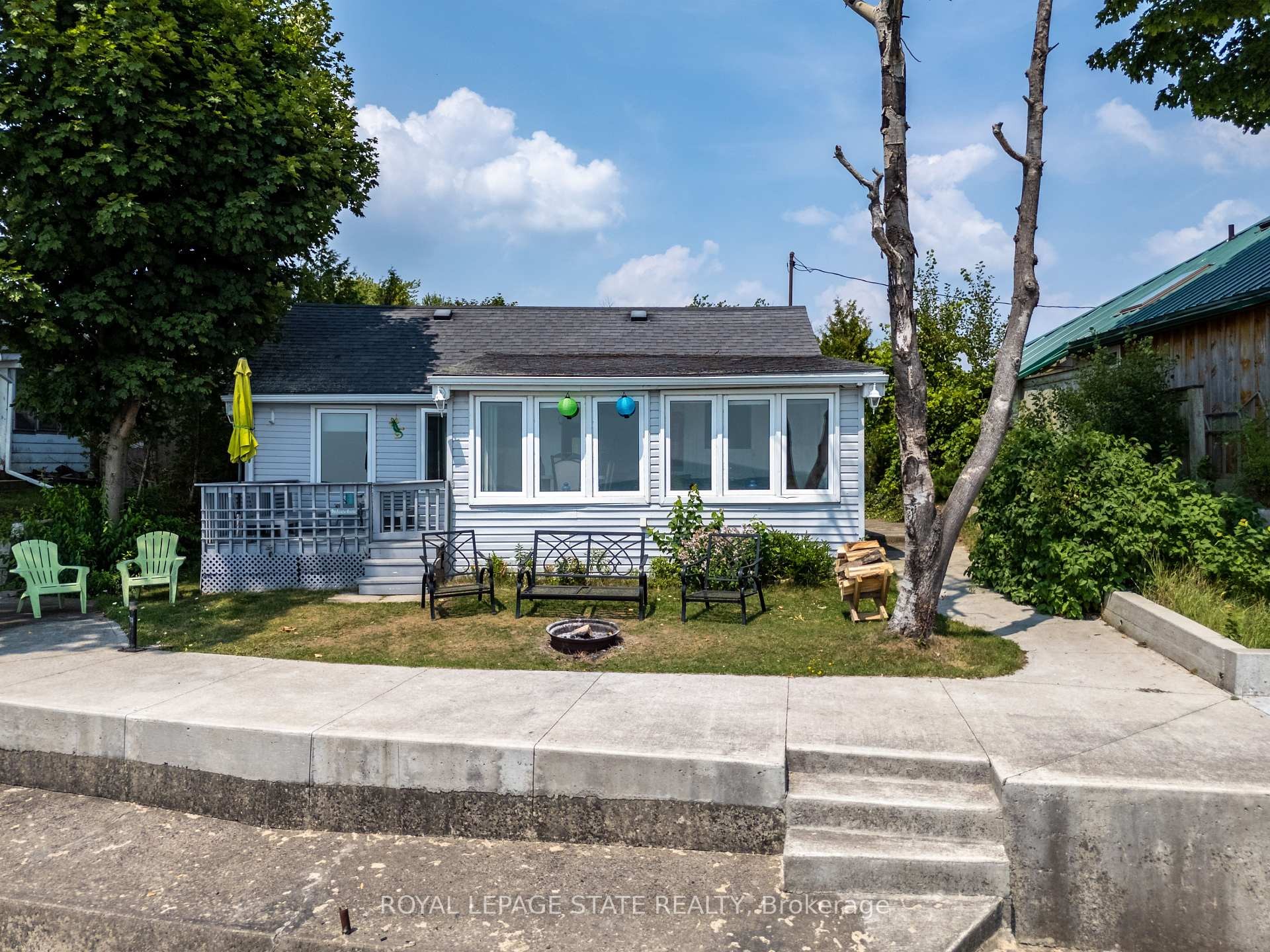 2110 Lakeshore Road, Haldimand, ON - Outdoor