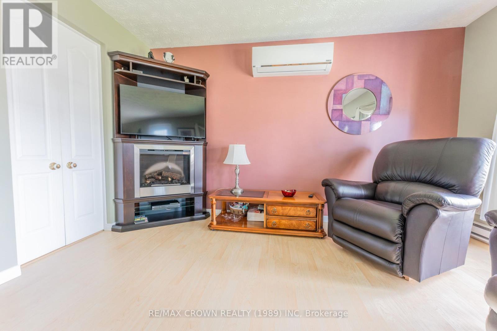 31 King Street, Kapuskasing, ON - Indoor With Fireplace