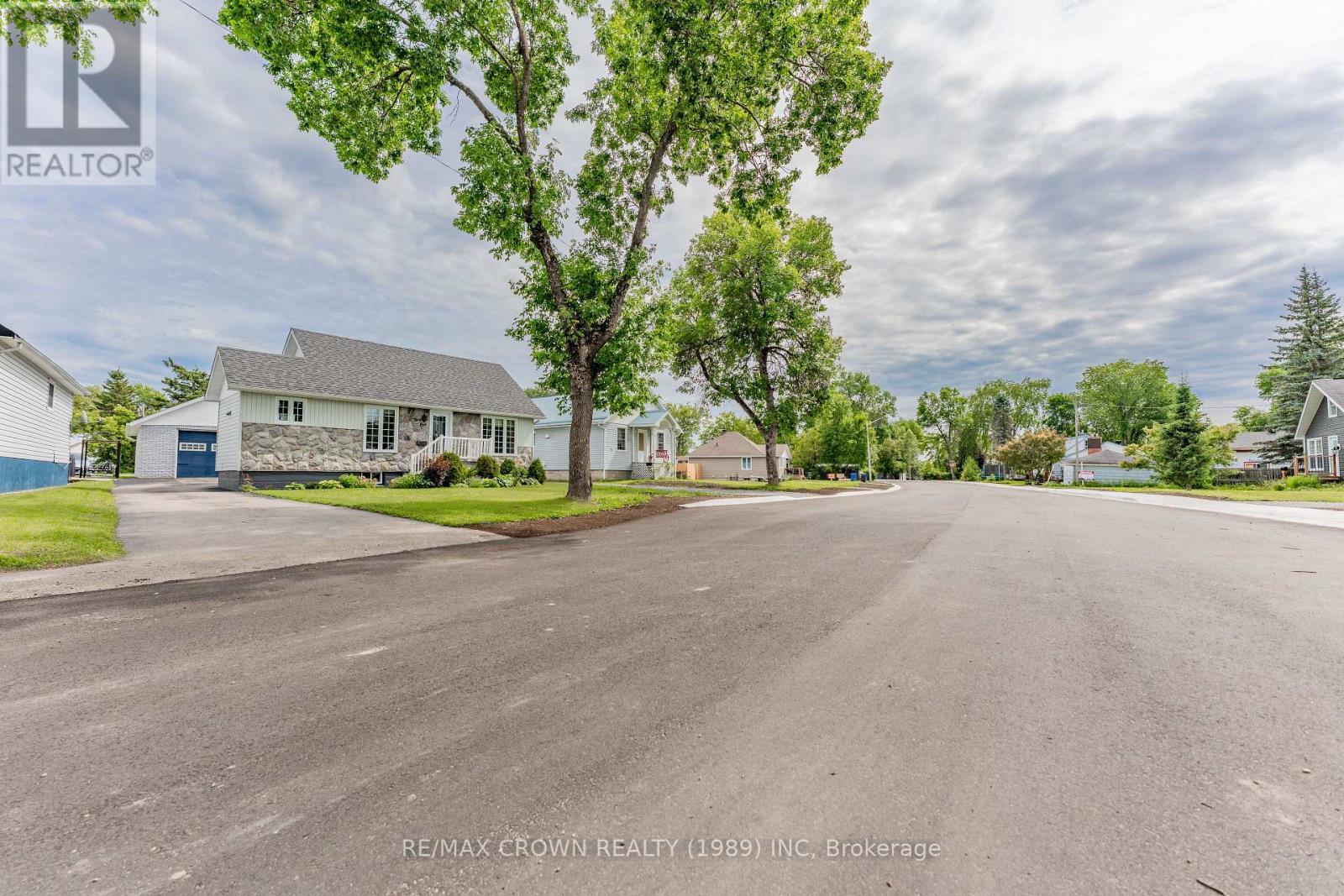 31 King Street, Kapuskasing, ON - Outdoor