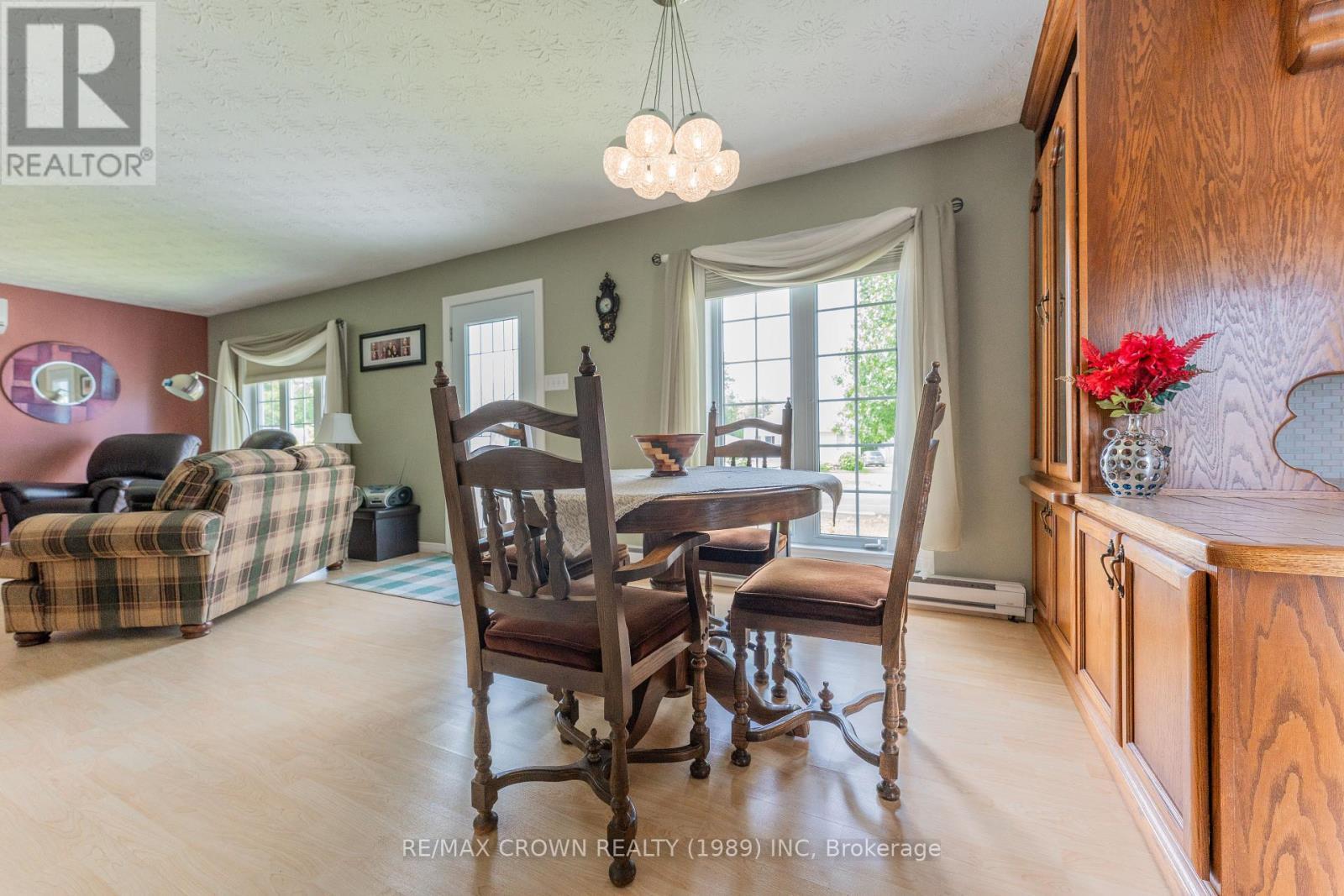 31 King Street, Kapuskasing, ON - Indoor Photo Showing Dining Room