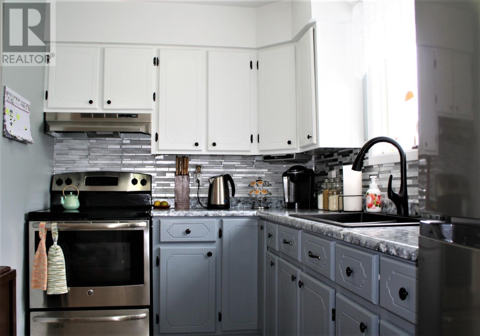 158 Country Road, Corner Brook, NL - Indoor Photo Showing Kitchen With Upgraded Kitchen
