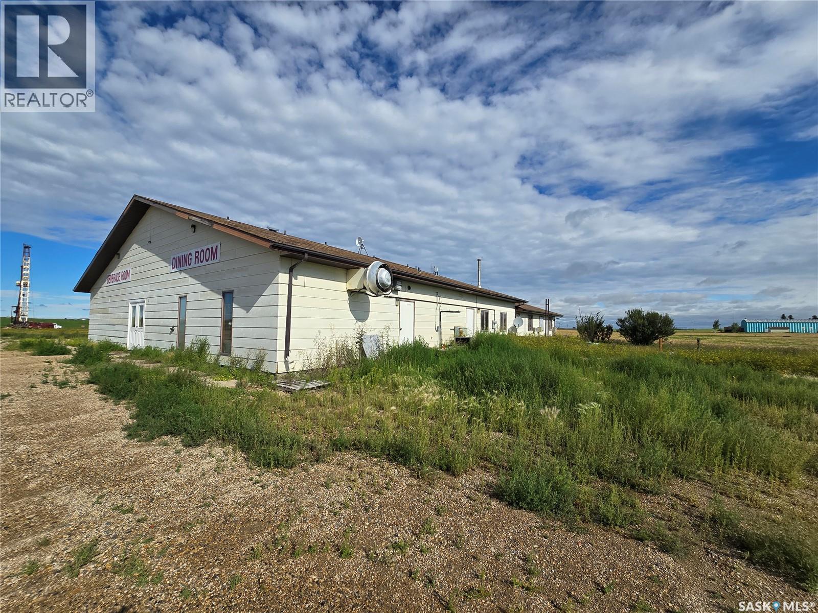 Canam Country Inn, Oungre, SK