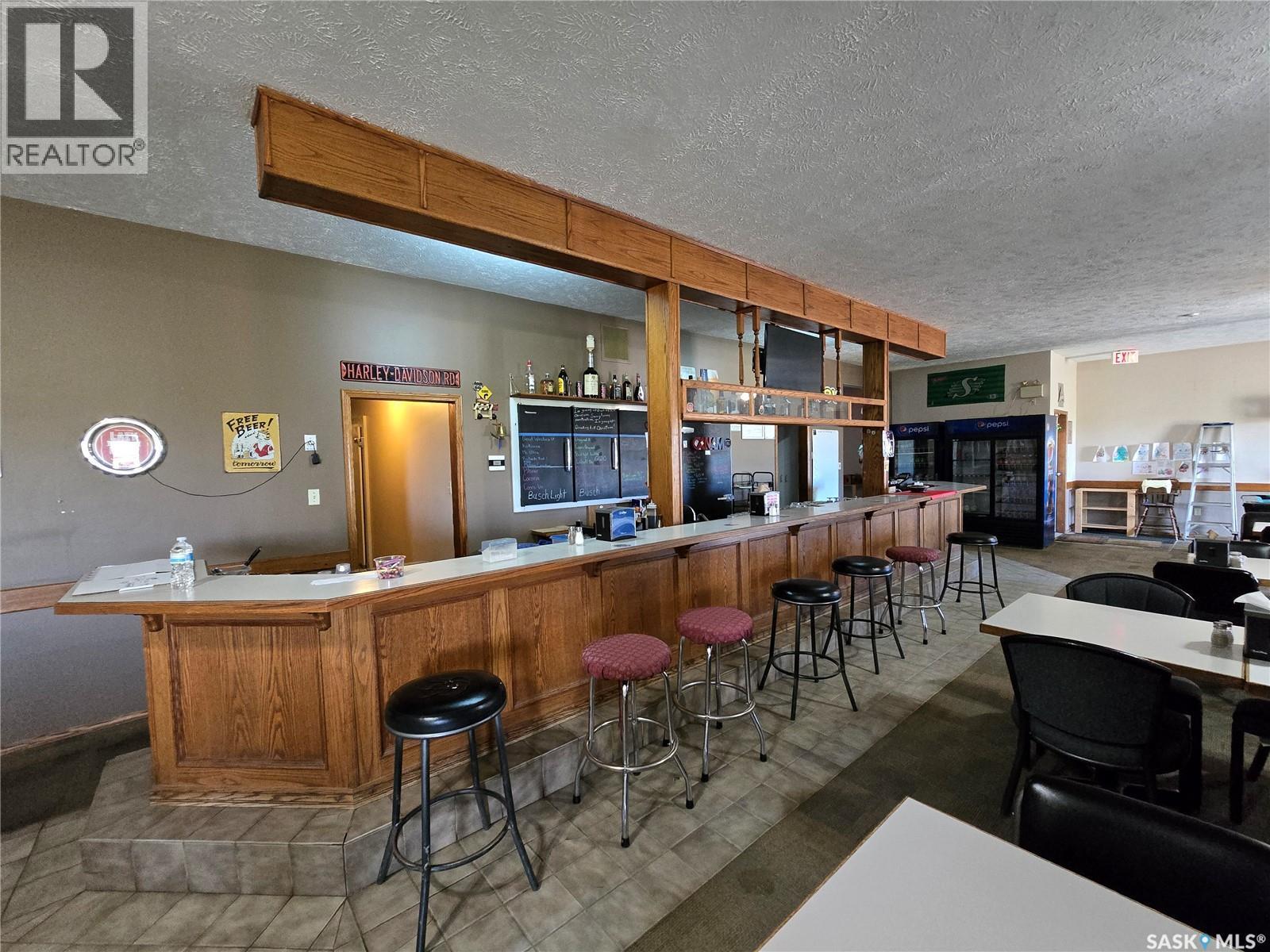 Canam Country Inn, Oungre, SK