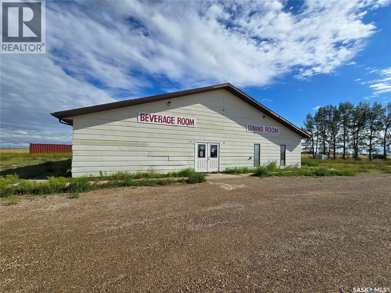 Canam Country Inn, Oungre, SK